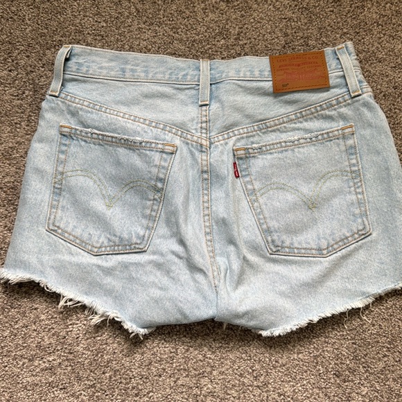 501 Levi distress denim short - 27 - Picture 2 of 3